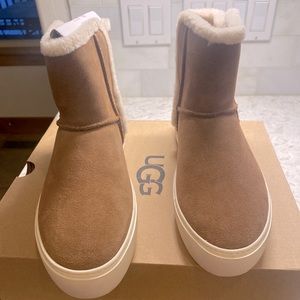 Brand new. Still in box. Never been worn.